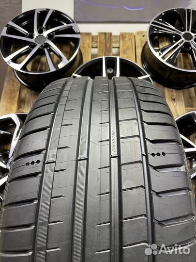Michelin Pilot Sport 5 285/40 R19 107Y