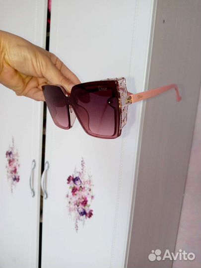 Солнцезащитные очки женские