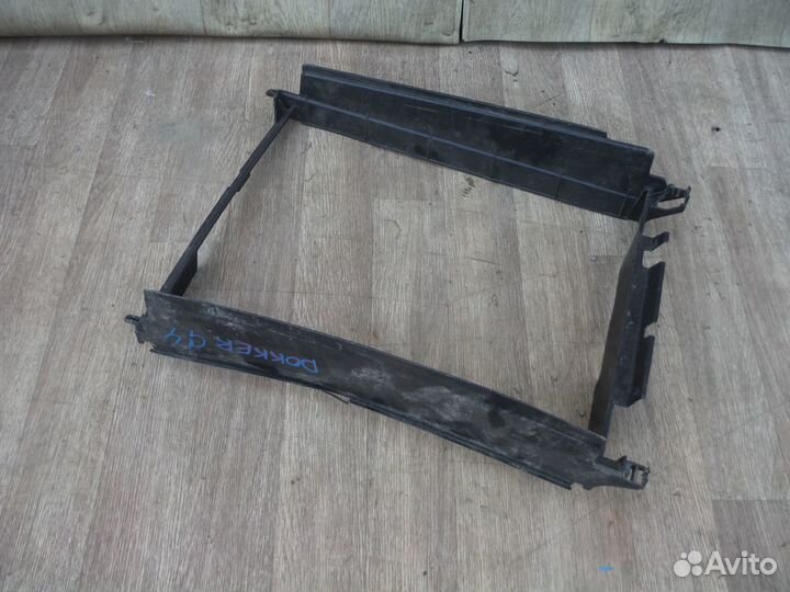 Дефлектор радиатора №15 Renault Dokker 2018