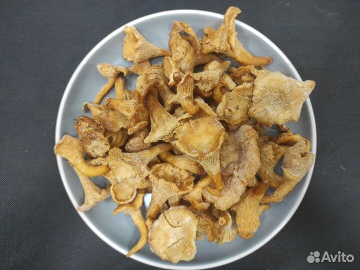 Грибы шампиньоны, белый гриб, лисички, опята