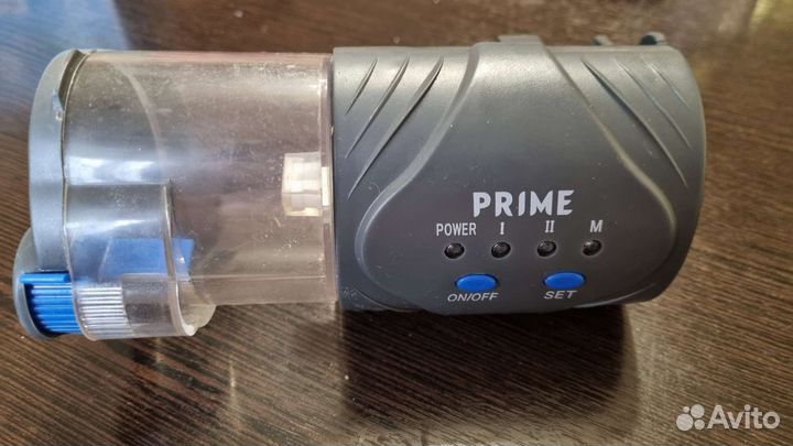 Автоматическая кормушка для рыб