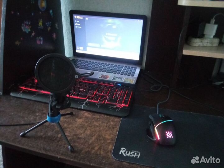 Ноутбук asus sonicmaster с полной гарнитурой