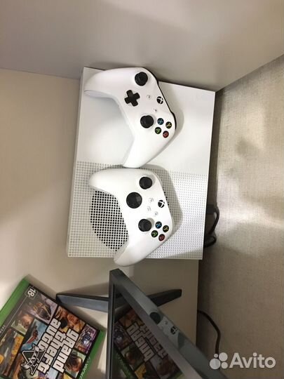 Xbox One s