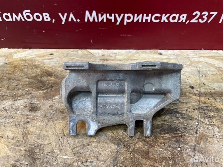 Опора двигателя левая Renault Duster