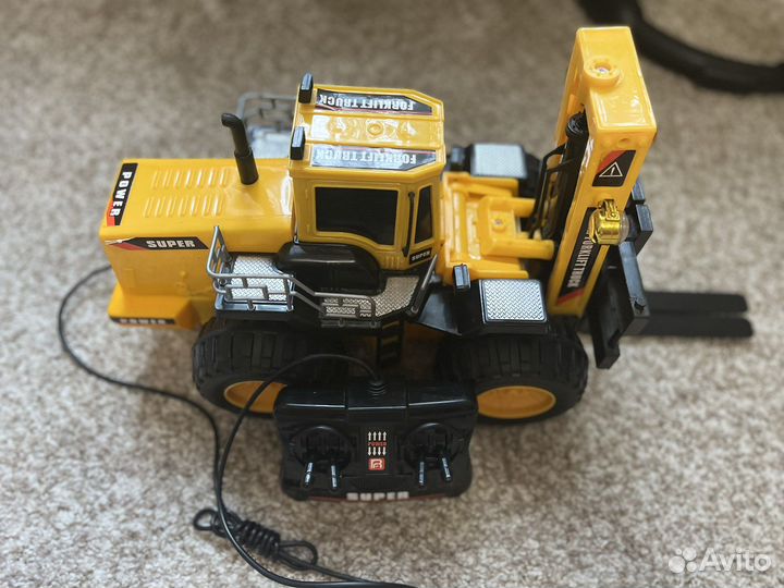 Игрушка автопогрузчик