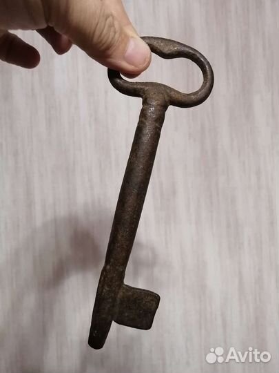 Старинный ключ 19 век