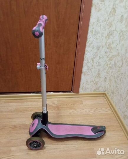 Самокат трехколесный Globber