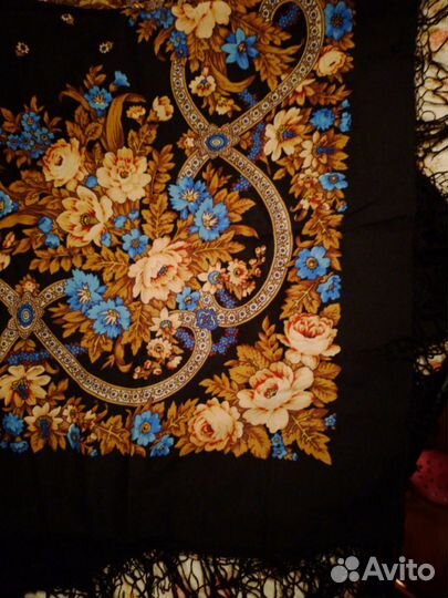 Платки- шали павловопосадские СССР,ч/ш новые 148см