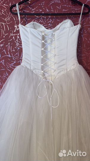 Свадебное платье