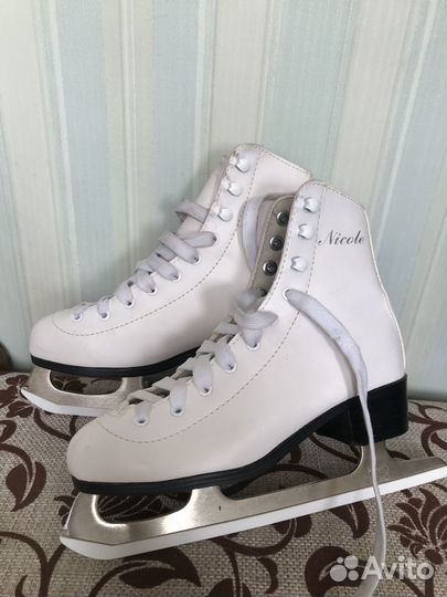 Коньки фигурные Nicole