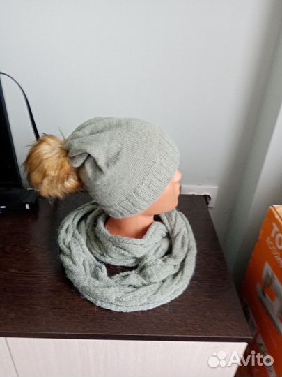 Комплект шапка и снуд женский