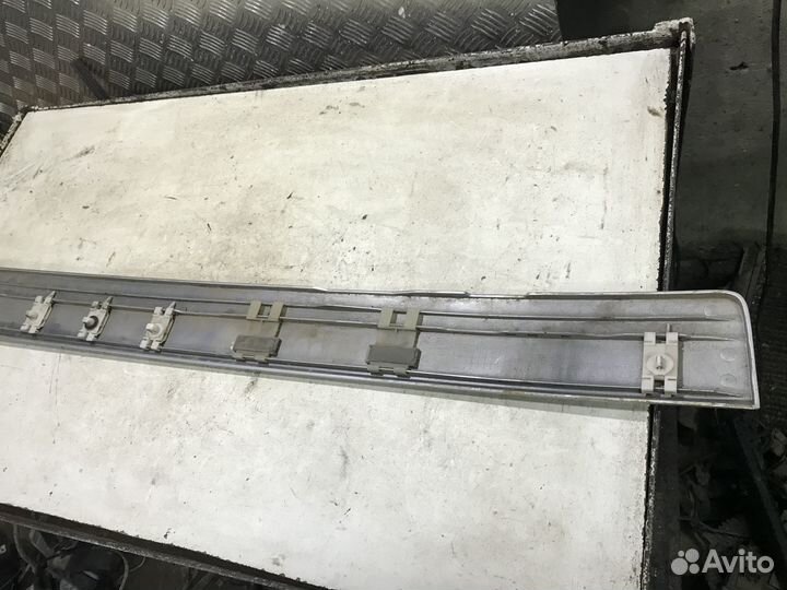 Накладка двери багажника Land Rover Range Rover 3