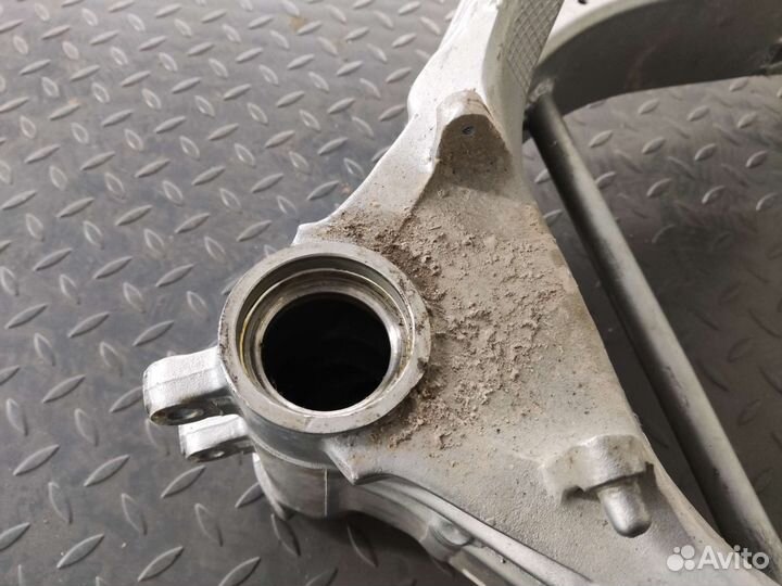 Рама Honda cbr f4