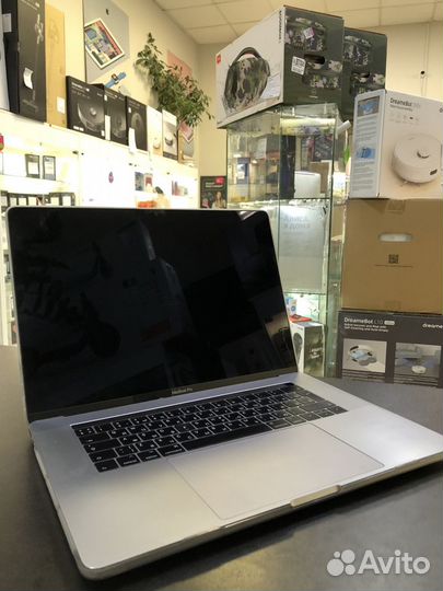 Б/у MacBook Pro 15 (2016 i7/16/1TB) Space Gray