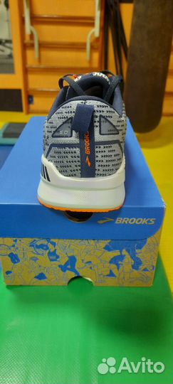 Беговые кроссовки Brooks новые