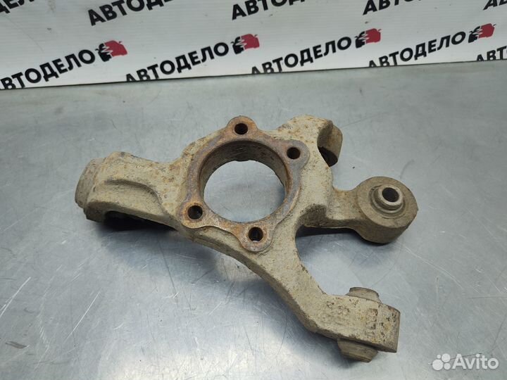 Кулак задний Daewoo Magnus 1999 г.в