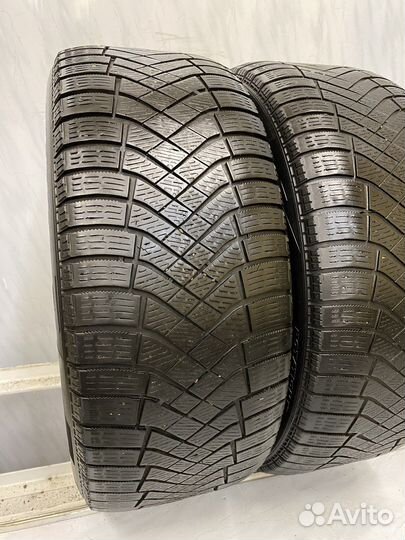 Pirelli Ice Zero FR 235/55 R17 103T