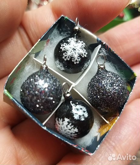 Миниатюрные новогодние шары