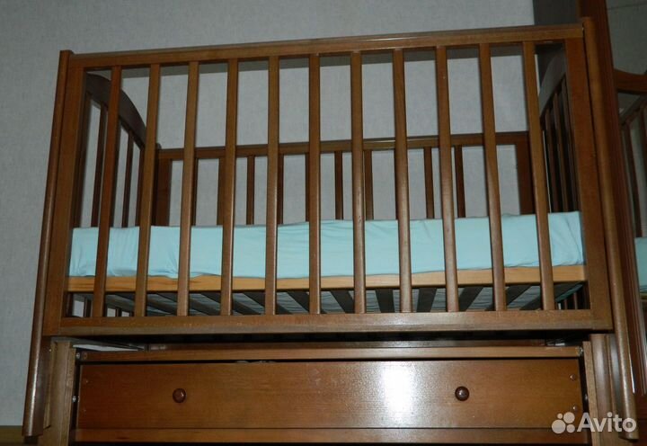 Продам детскую кроватку