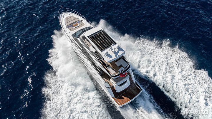Моторная яхта Fairline Squadron 68