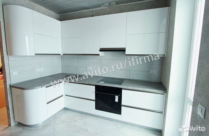 Индивидуальные кухни на заказ, пластик HPL