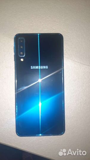 Телефон Samsung A7 2018