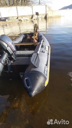 Лодка пвх Адмирал 305, с жёстким полом и килем