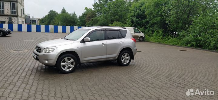 Toyota RAV4 2.0 AT, 2007, 218 000 км