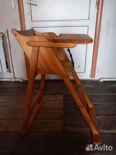 Стульчик для кормления