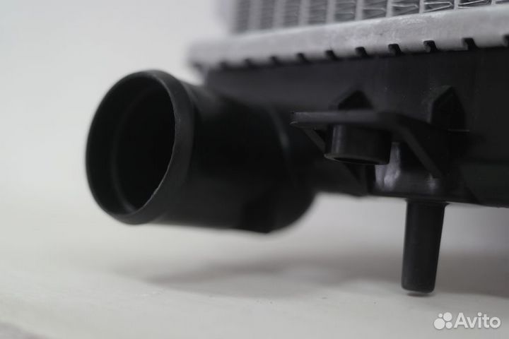 Радиатор охлаждения Субару Импреза 07