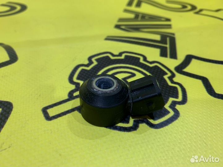 Датчик детонации Nissan Tiida Latio SC11 HR15DE