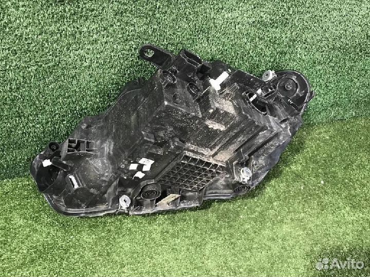 Фара правая BMW X1