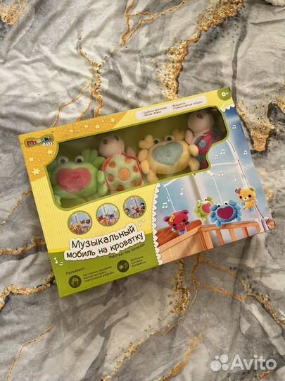 Музыкальный ый мобиль на кроватку
