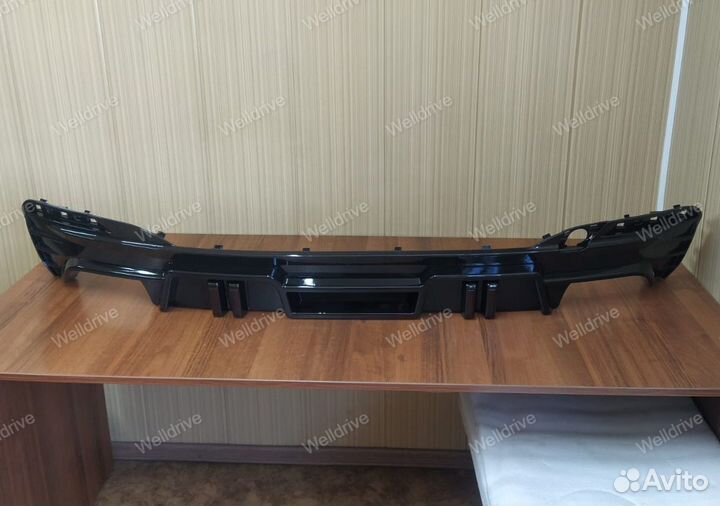 Диффузор BMW 5 G30 New style черный глянец