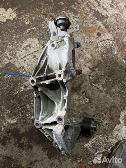 Кронштейн генератора 11710-00Q1K Nissan X-Trail 20