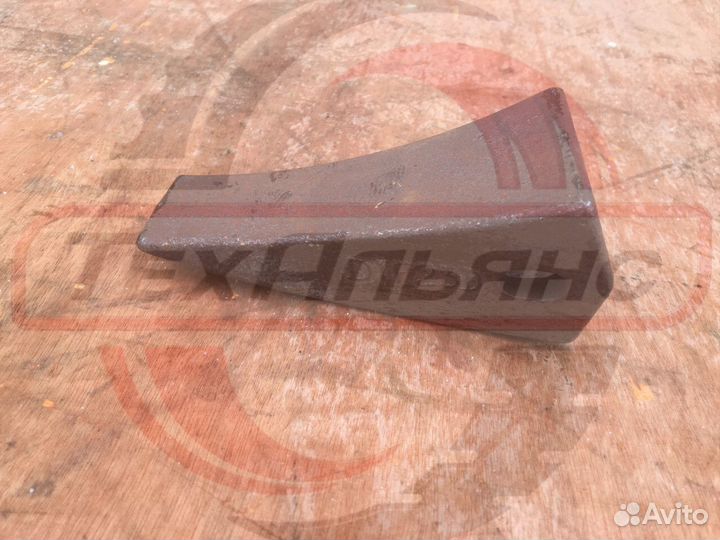 Коронка John Deere 325J, 325K DTF23D