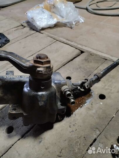 Рулевой редуктор Ниссан Кабстар