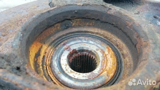 Ступица задняя левая land rover range rover 3 (GML07MH01)