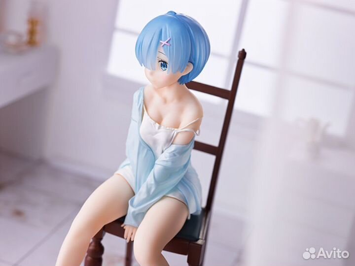 Аниме фигурка Рем Жизнь с нуля