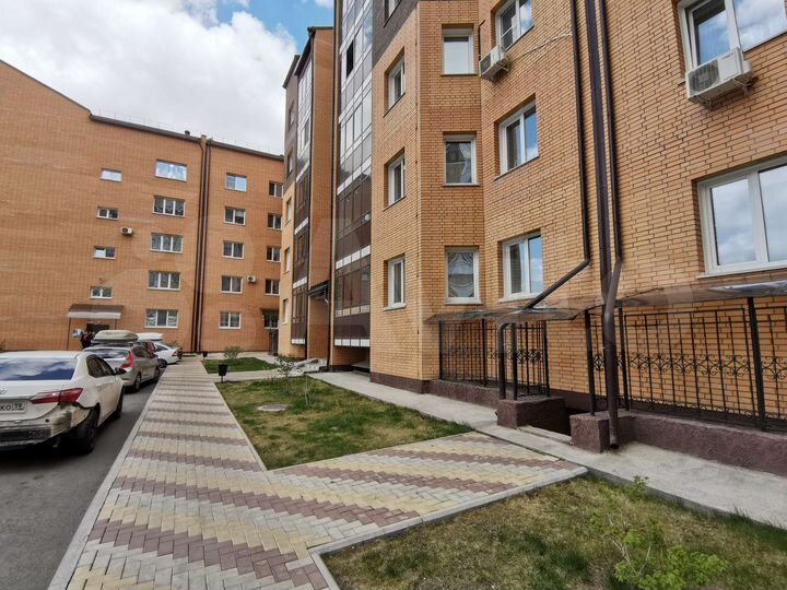 3-к. квартира, 84 м², 5/5 эт.