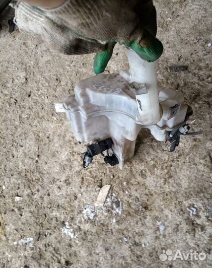 Бачок омывателя Мазда 3 BK Хэтчбек 3 моторчика