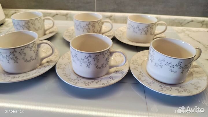 Чайные чашки - сервиз из 12 предметов
