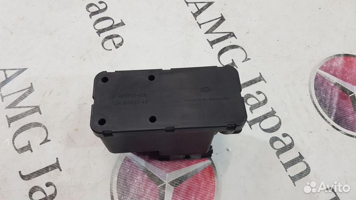 Компрессор центрального замка на Mercedes W124