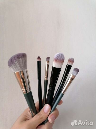 Кисти для макияжа