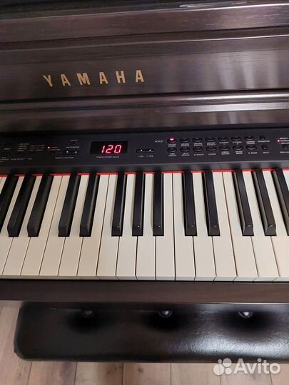 Цифровое пианино Yamaha Clavinova CLP-470