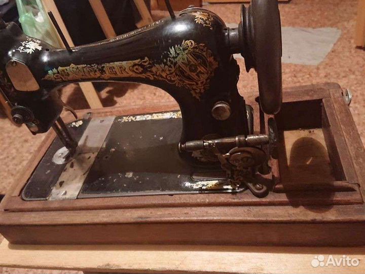Швейная машина Singer