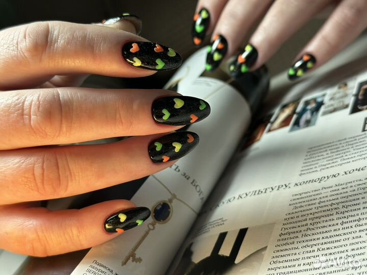 Маникюр/педикюр