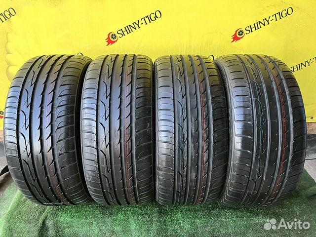 Three-A P606 235/45 R17 95V