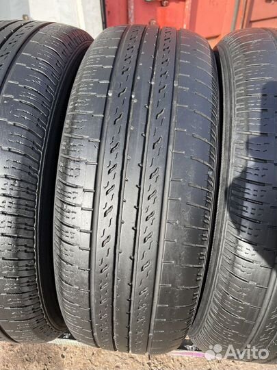 Nexen Roadian 571 235/65 R17 104T