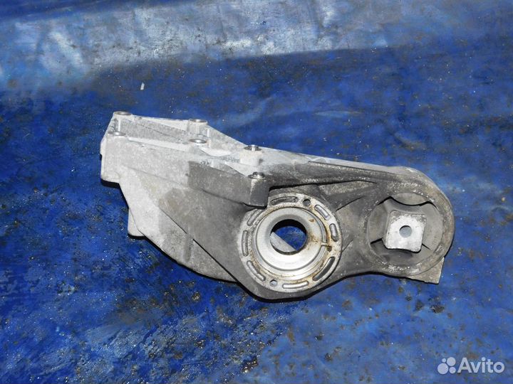 Кронштейн промежуточного вала для Mercedes вито